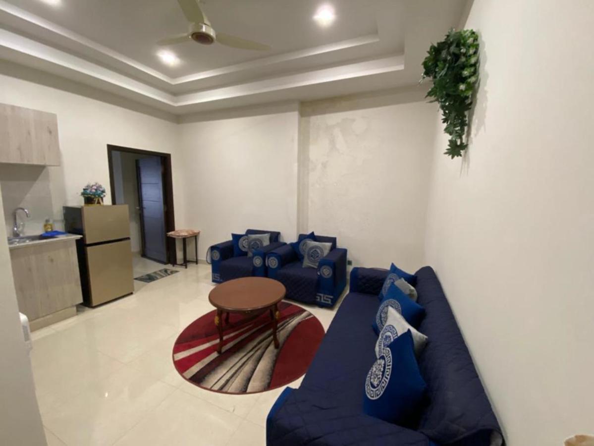 The River View Apartment 라왈핀디 외부 사진