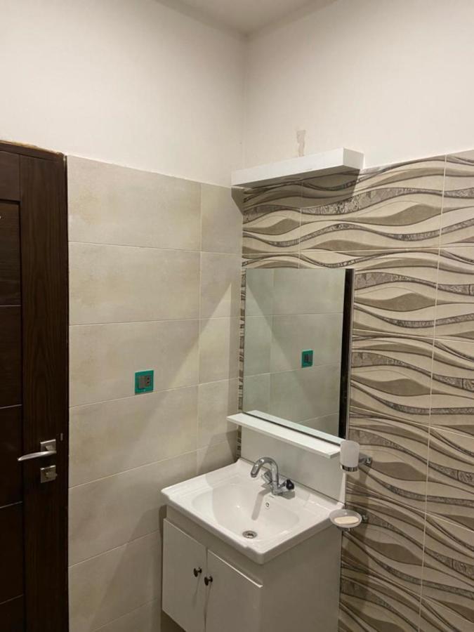The River View Apartment 라왈핀디 외부 사진